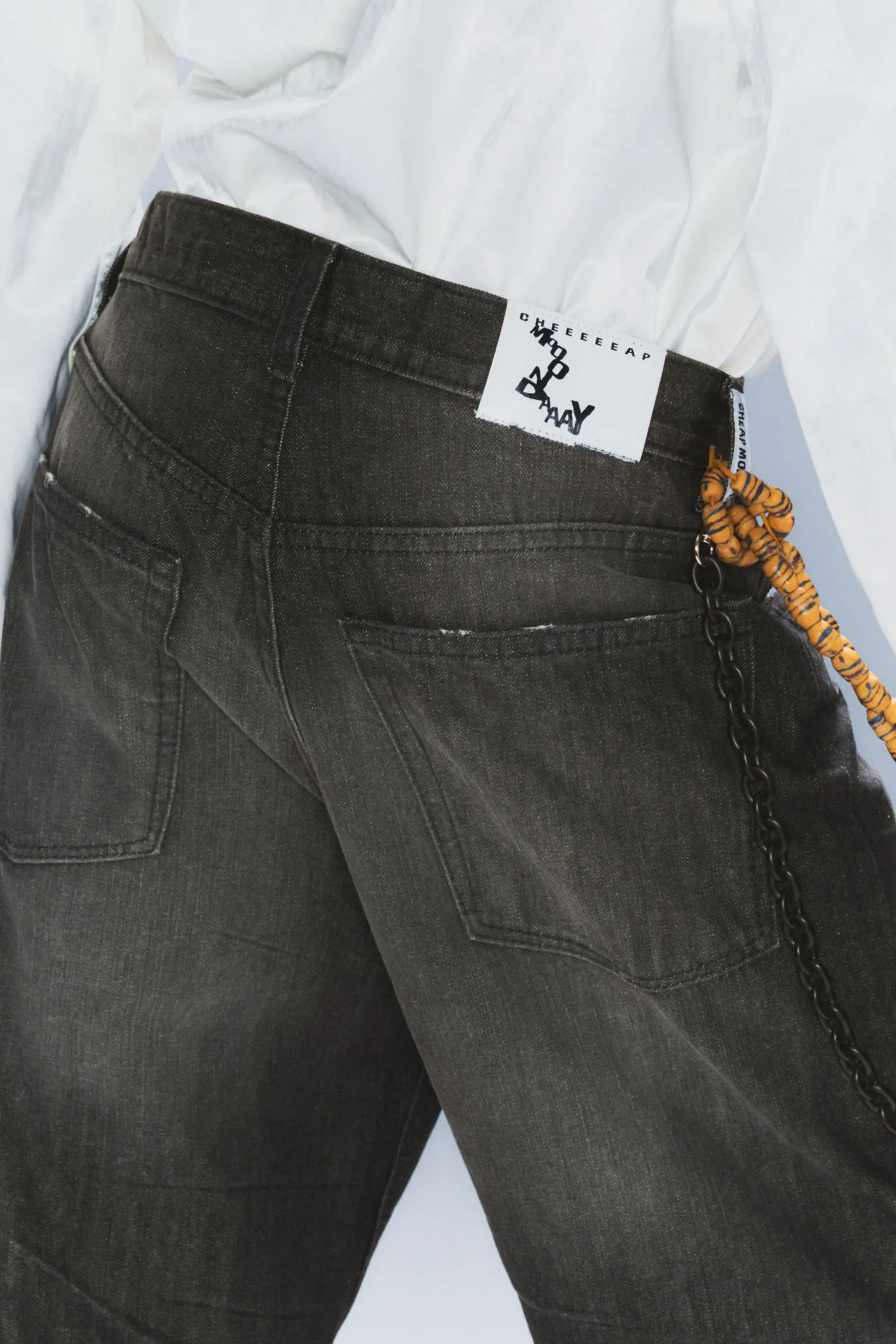 LOOSER – WEITE JEANS MIT NORMALER TAILLE|Weekday Cheap