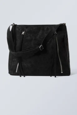 MITTELGROSSE UMHÄNGETASCHE MIT REISSVERSCHLUSS|Weekday Shop