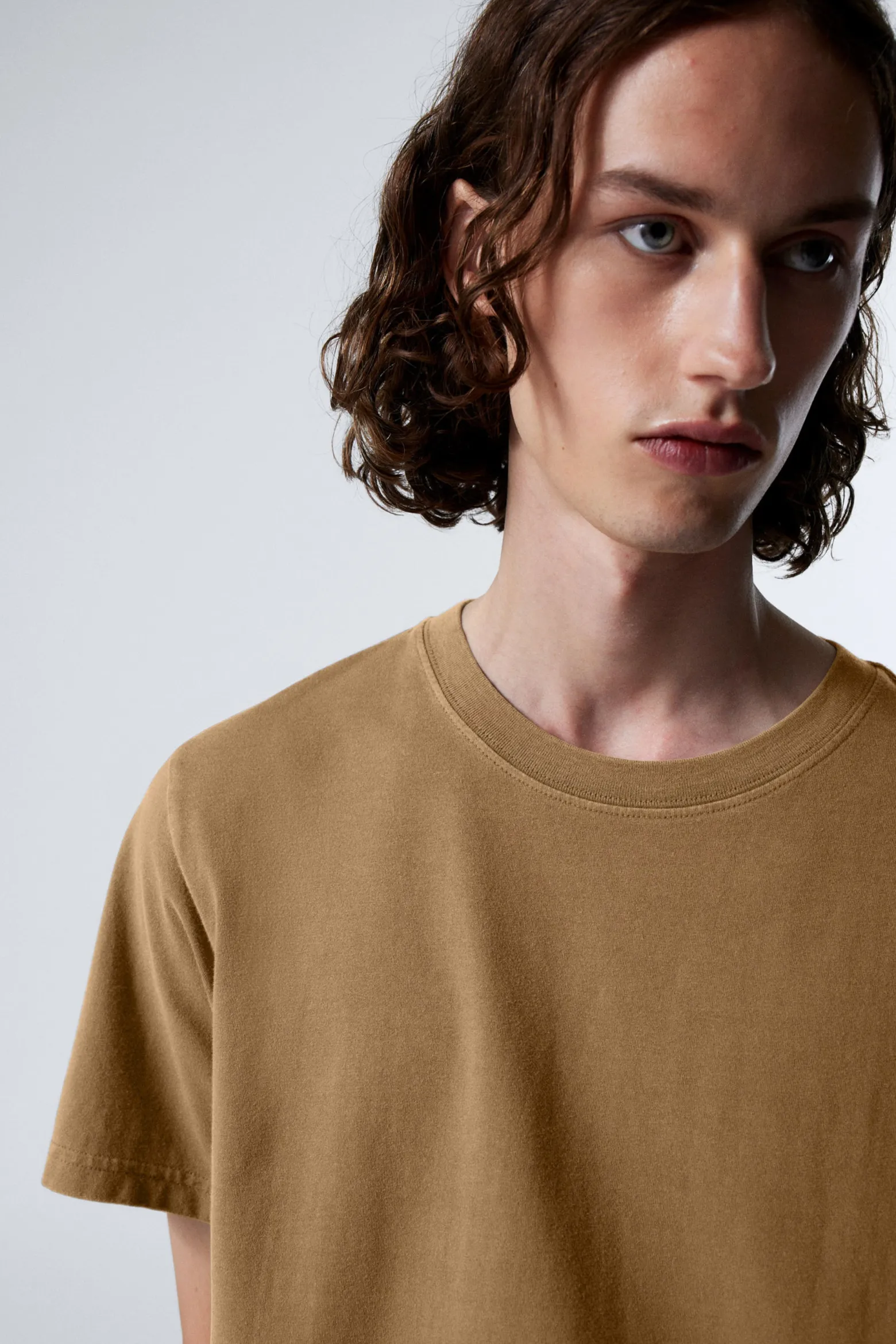 MITTELSCHWERES STANDARD-T-SHIRT|Weekday Sale