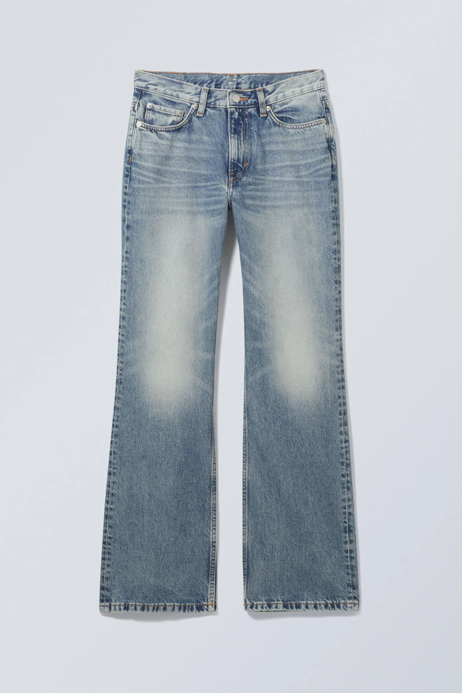 MOON MID RISE REGULAR BOOTCUT LEG JEANS|Weekday Outlet