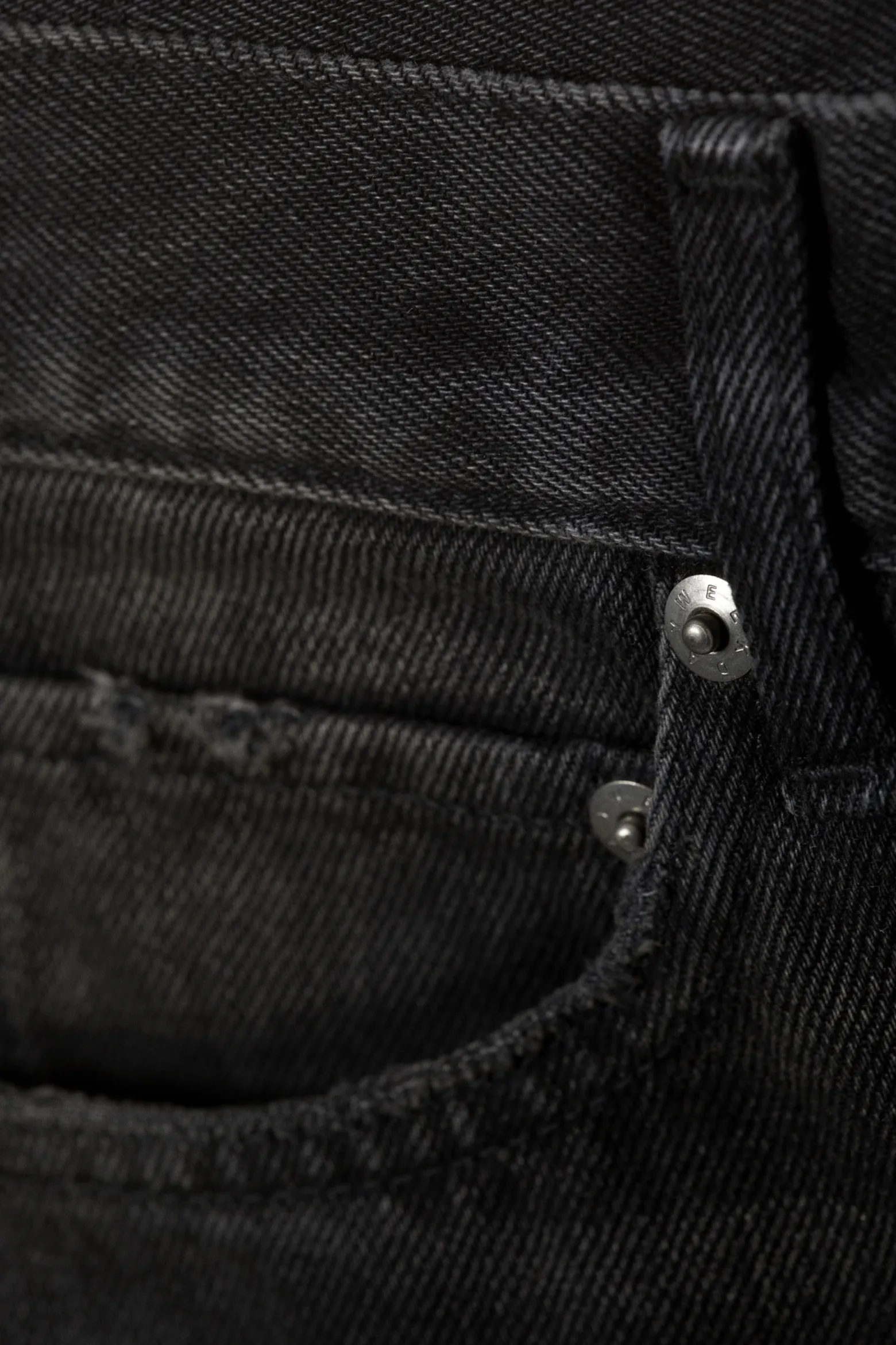MOTION – SCHMAL GESCHNITTENE BOOTCUT-JEANS|Weekday Best Sale