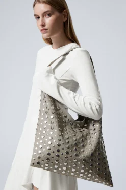 NIETENBESETZTE SCHULTERTASCHE|Weekday Store