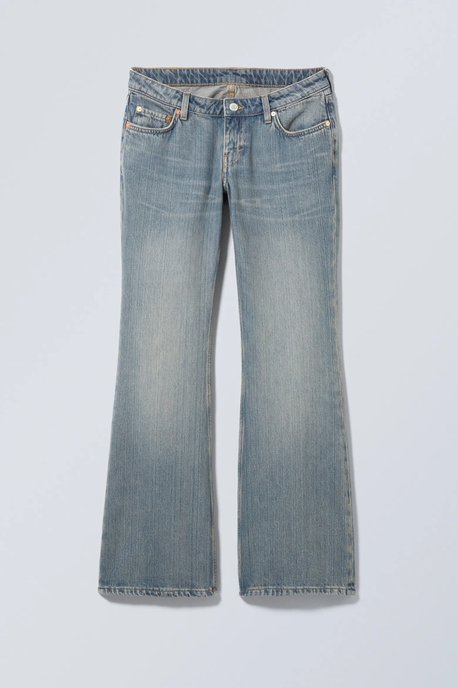 NOVA LOW WAIST SLIM BOOTCUT LEG JEANS|Weekday Best Sale