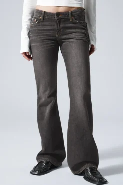 NOVA LOW WAIST SLIM BOOTCUT LEG JEANS|Weekday Discount