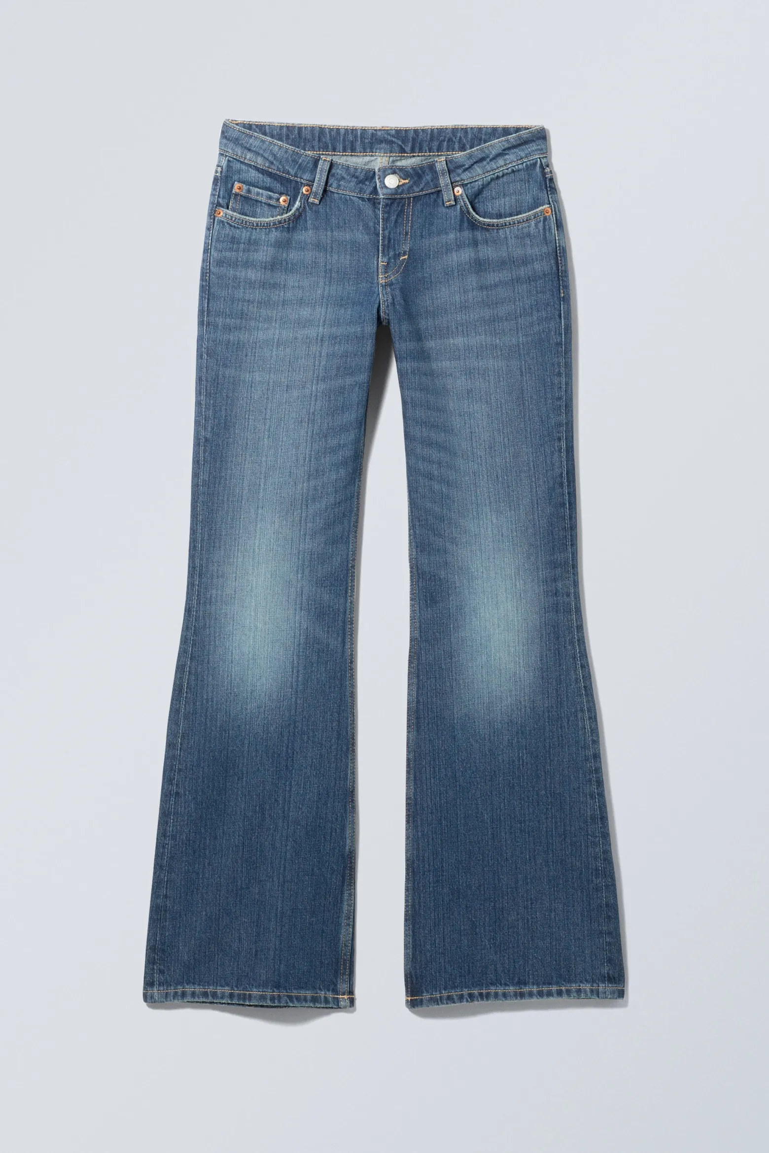 NOVA LOW WAIST SLIM BOOTCUT LEG JEANS|Weekday Online