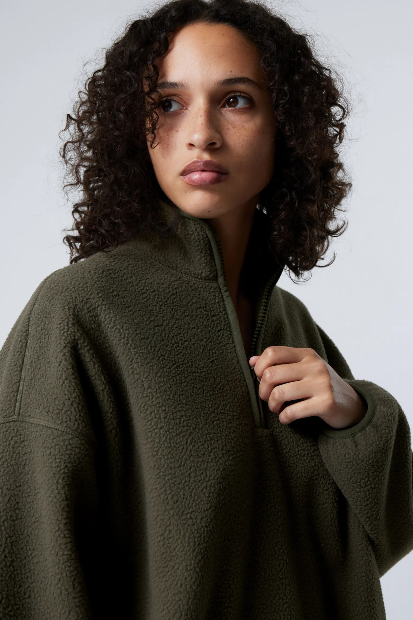 OVERSIZED-SWEATSHIRT AUS FLEECE MIT HALF-ZIP|Weekday Online