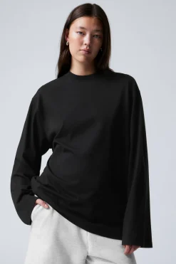 OVERSIZED-T-SHIRT MIT LANGEN ÄRMELN|Weekday Shop