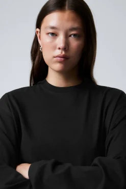 OVERSIZED-T-SHIRT MIT LANGEN ÄRMELN|Weekday Shop