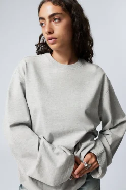 OVERSIZED-T-SHIRT MIT LANGEN ÄRMELN|Weekday New