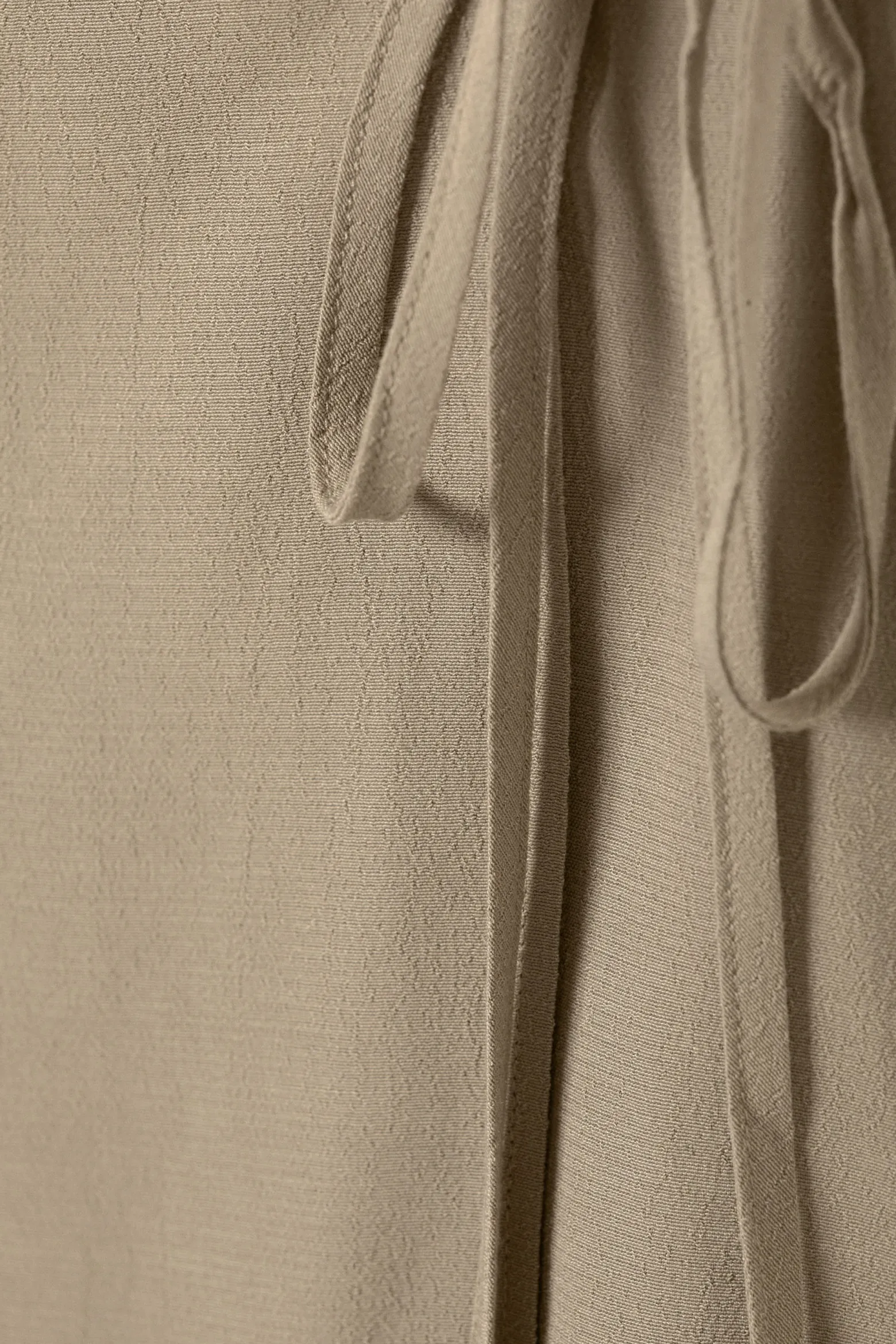 PASSGENAUER MINI-WICKELROCK AUS VISKOSE|Weekday Best