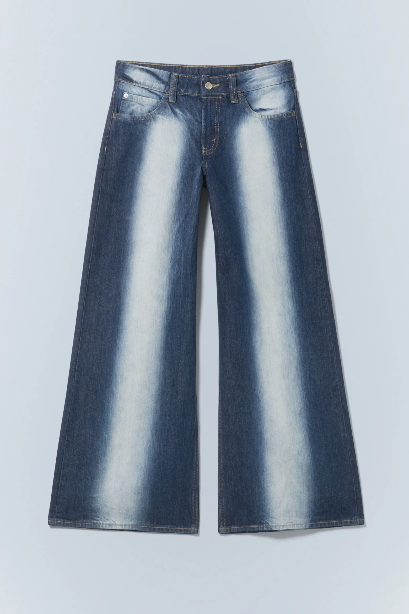 POSER – WEITE JEANS MIT NORMALER TAILLE|Weekday Online