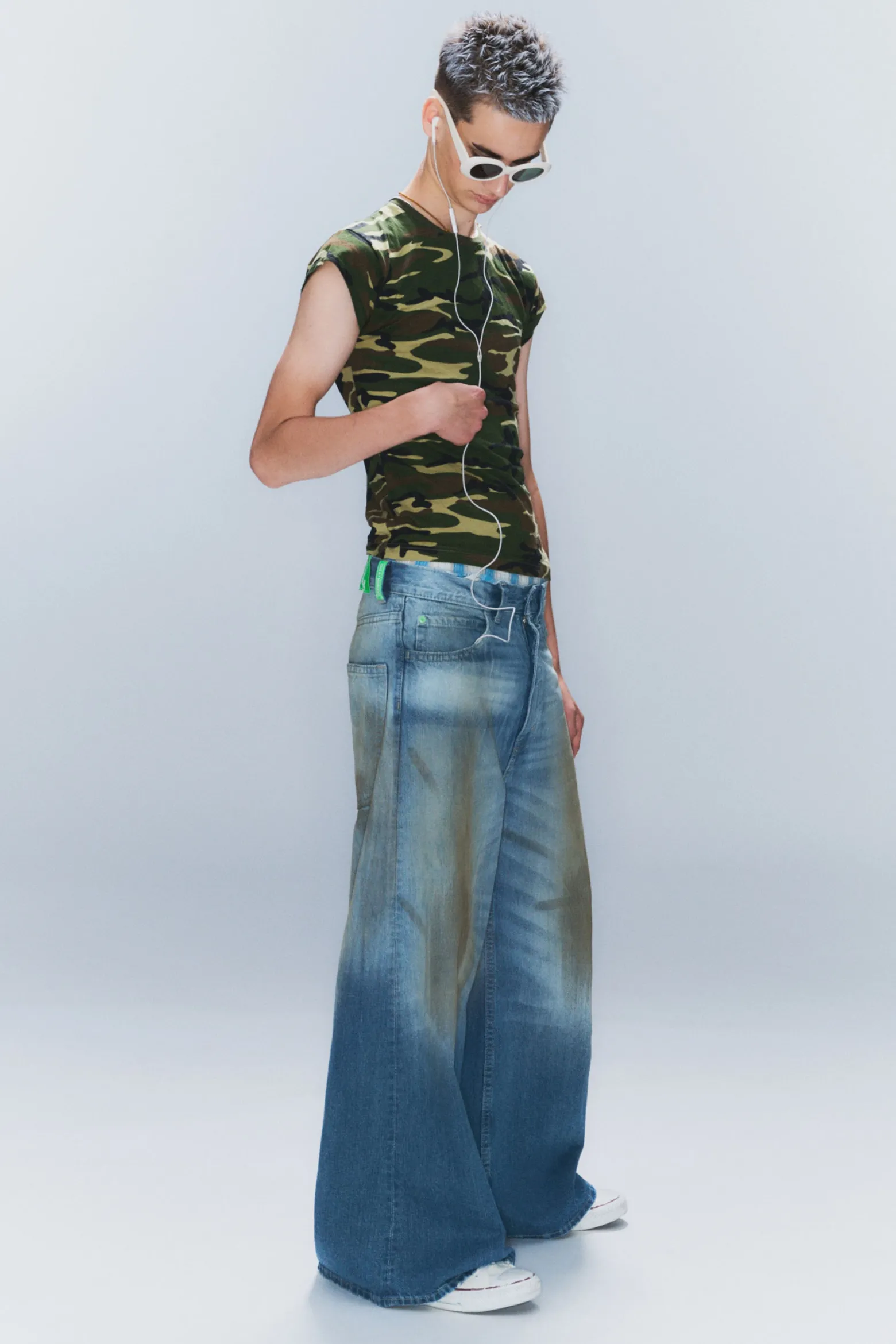 RAD SUPER – WEITE JEANS MIT NORMALER TAILLE|Weekday Best