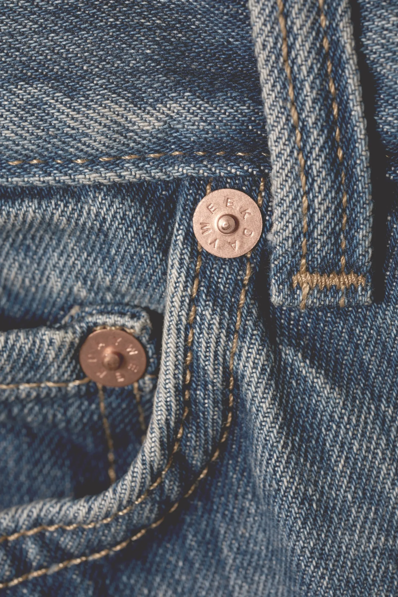 RAIL MID WAIST LOOSE WIDE LEG JEANS|Weekday Flash Sale