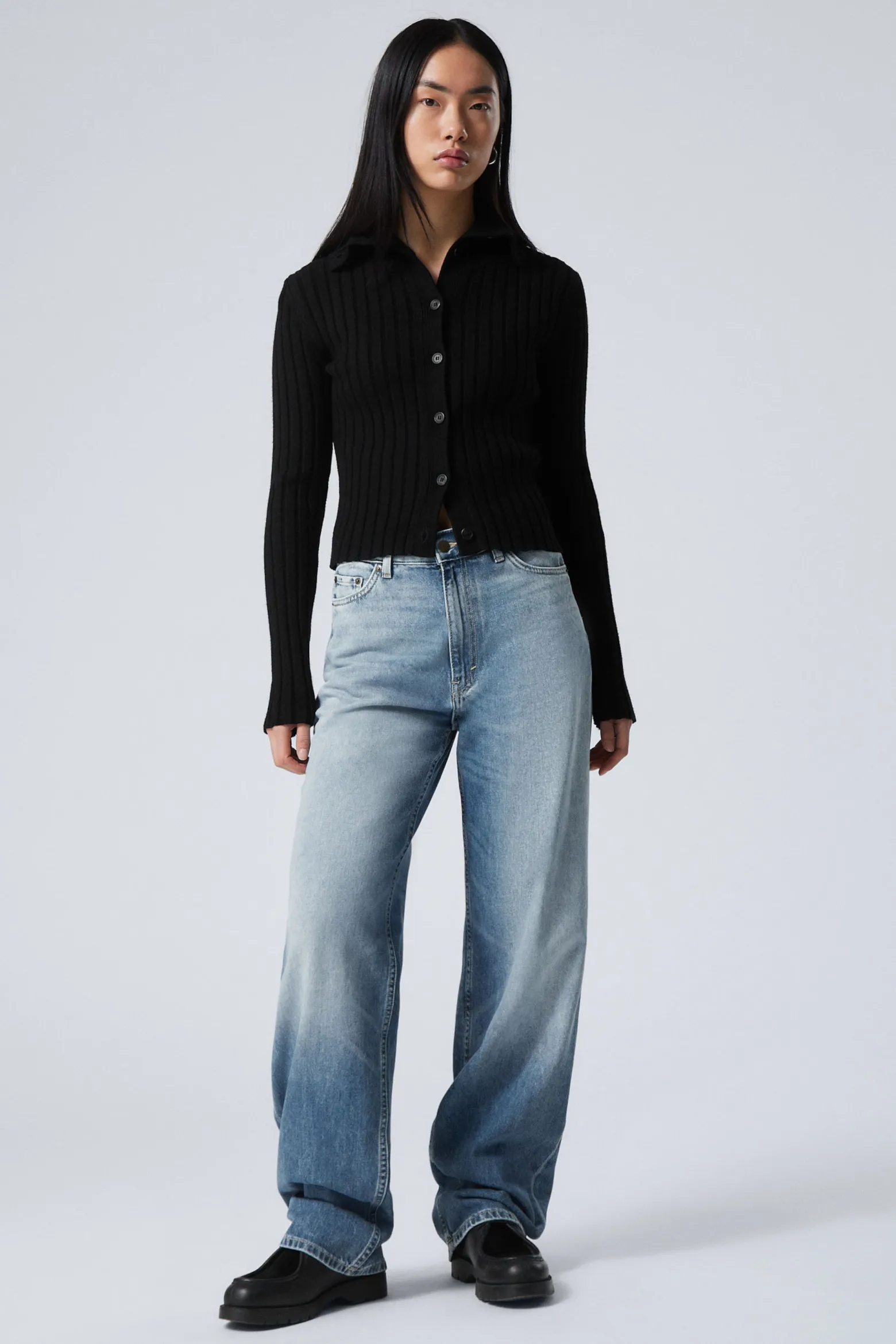 RAIL MID WAIST LOOSE WIDE LEG JEANS|Weekday Cheap