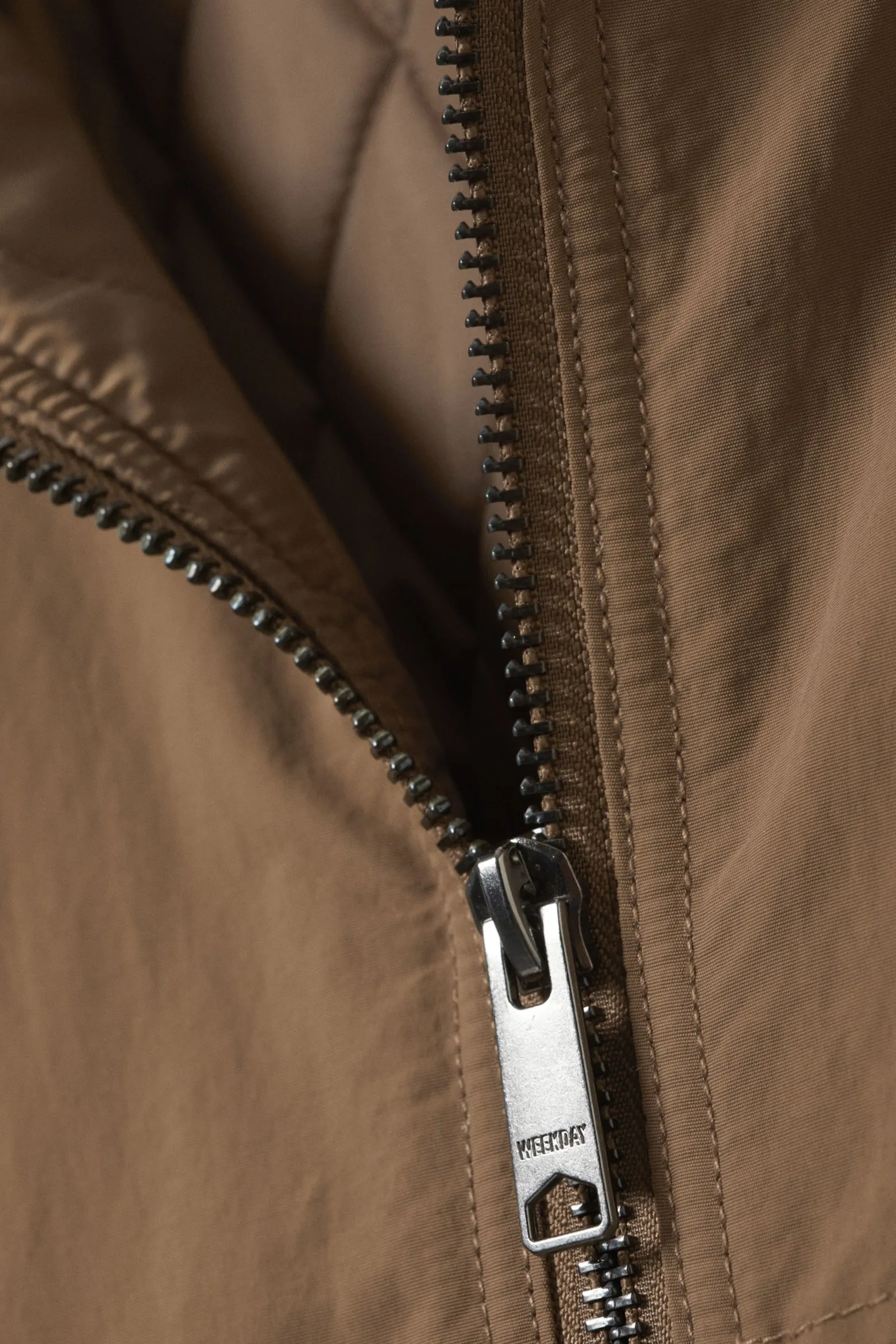 RELAXED NYLON BOMBER JACKER|Weekday Clearance