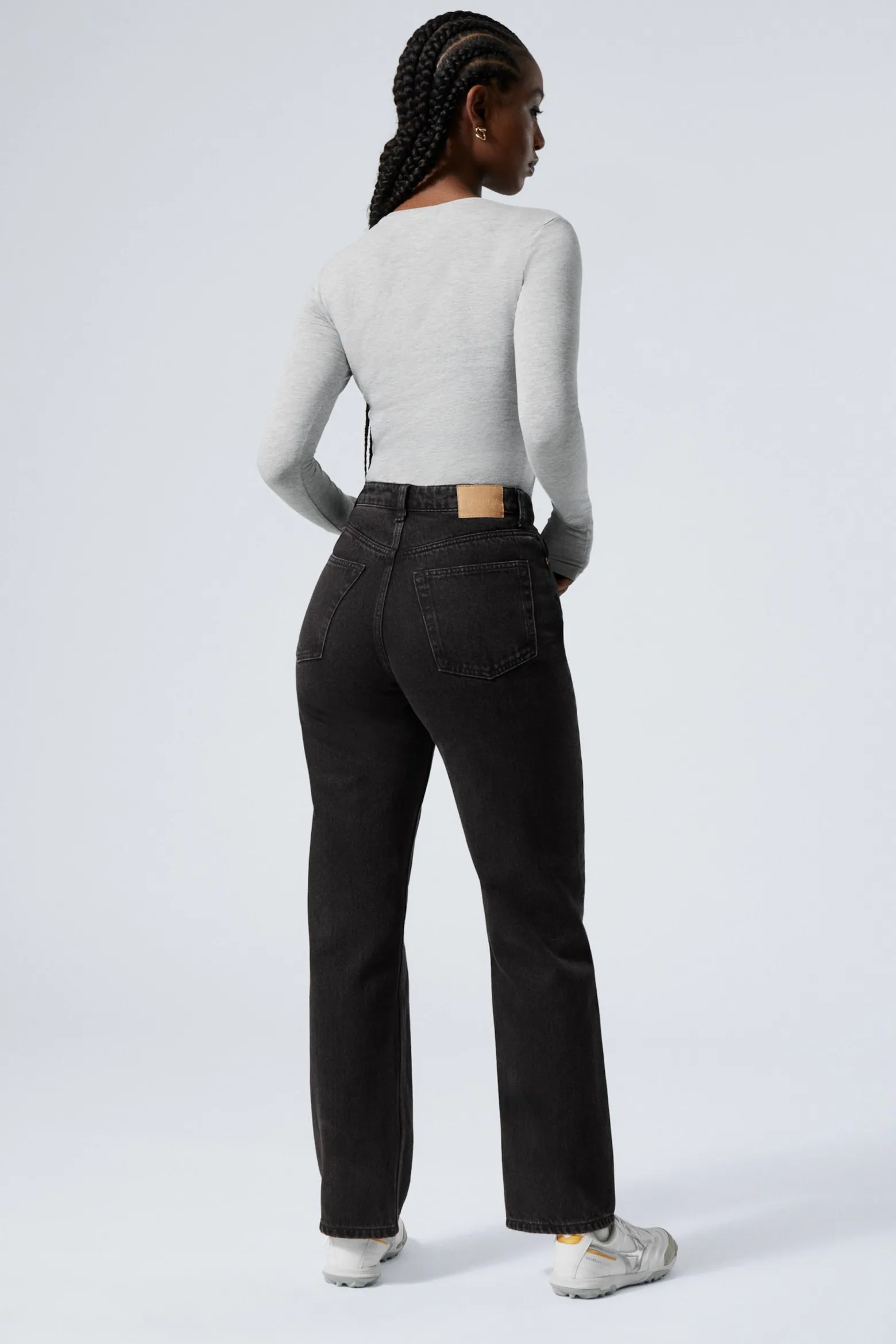 RESOLUTE CURVE HIGH WAISTED REGULAR STRAIGHT JEANS|Weekday New