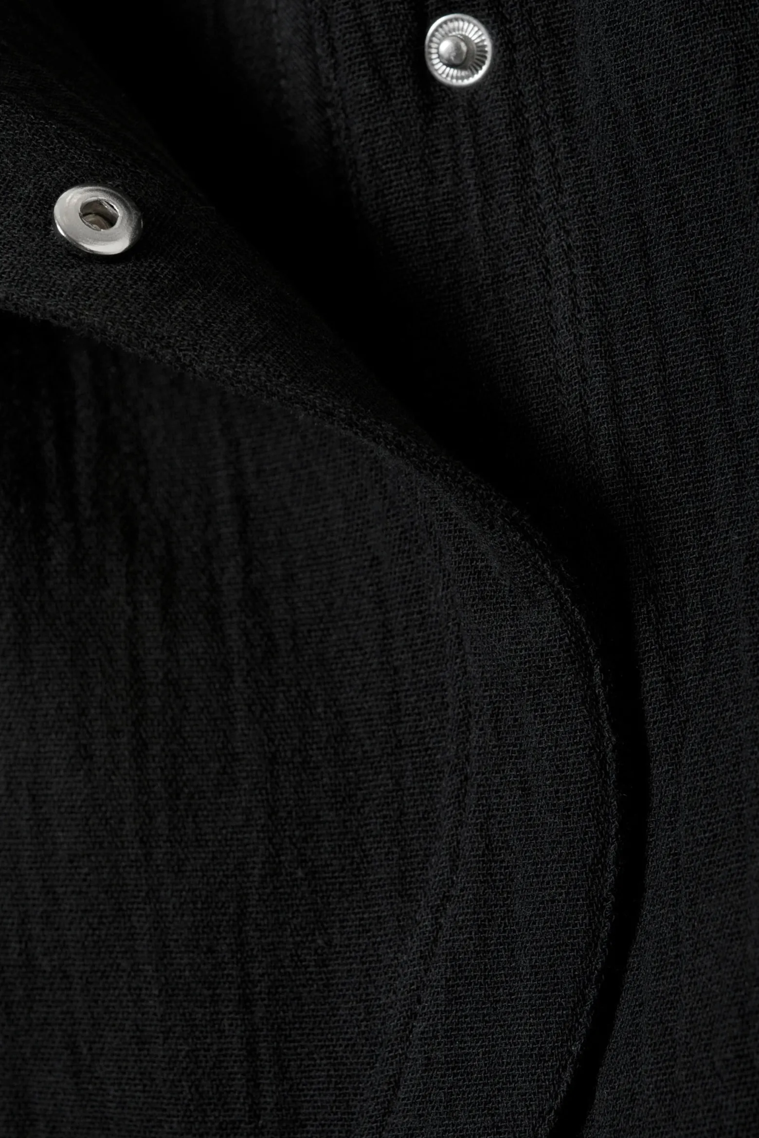 ÄRMELLOSES ASYMMETRISCHES SCHÖSSCHEN-TOP|Weekday Flash Sale