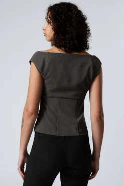 ÄRMELLOSES TOP MIT WEITEM AUSSCHNITT|Weekday Cheap