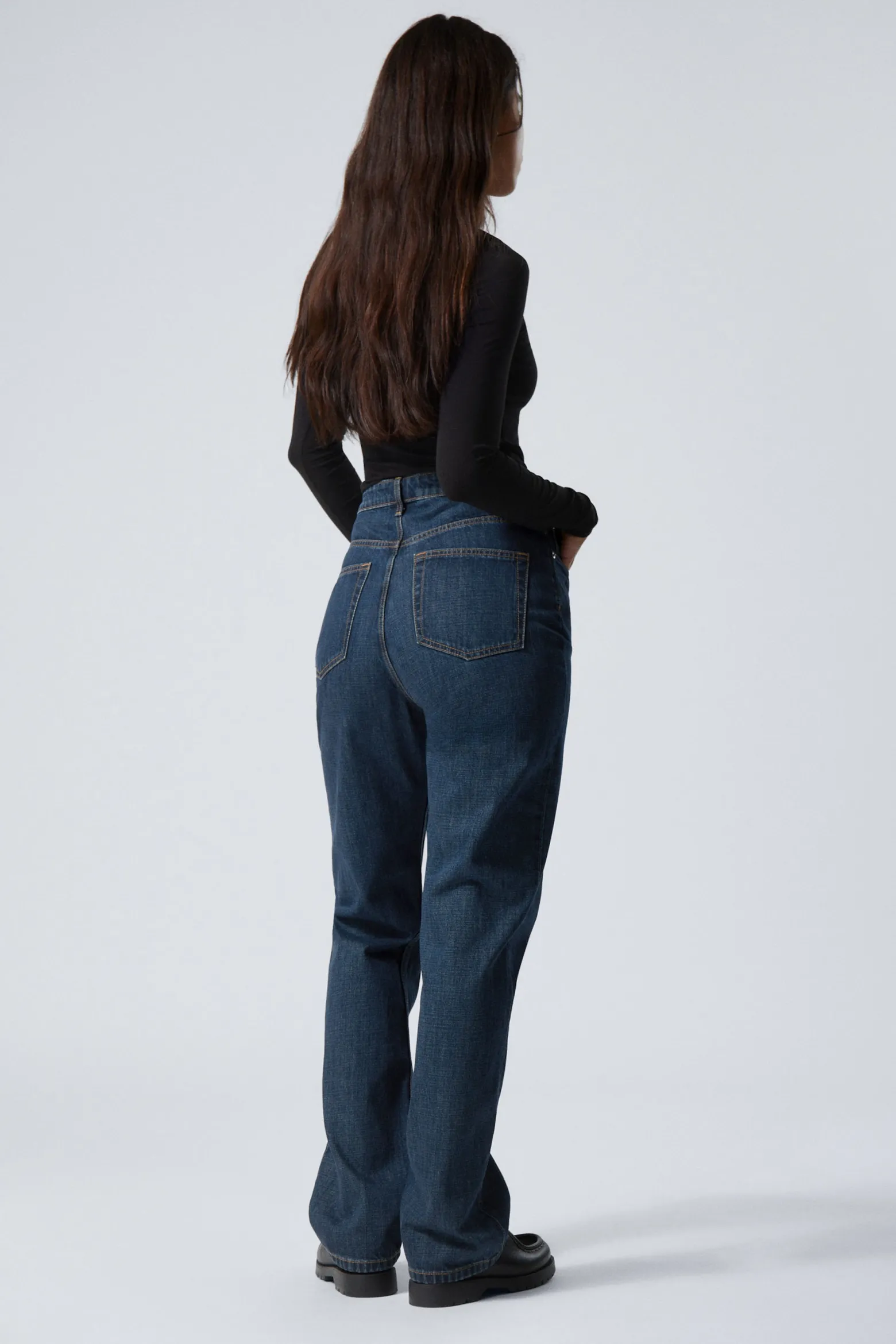 ROWE SUPER HIGH WAISTED REGULAR STRAIGHT LEG JEANS|Weekday Hot