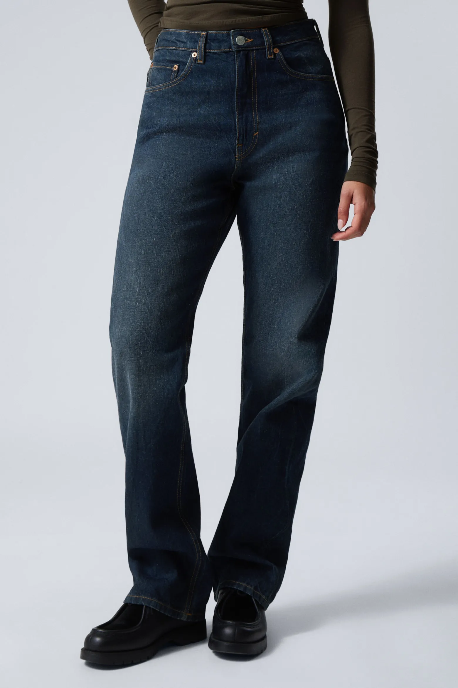 ROWE SUPER HIGH WAISTED REGULAR STRAIGHT LEG JEANS|Weekday Online