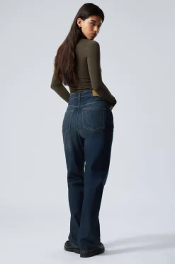 ROWE SUPER HIGH WAISTED REGULAR STRAIGHT LEG JEANS|Weekday Online