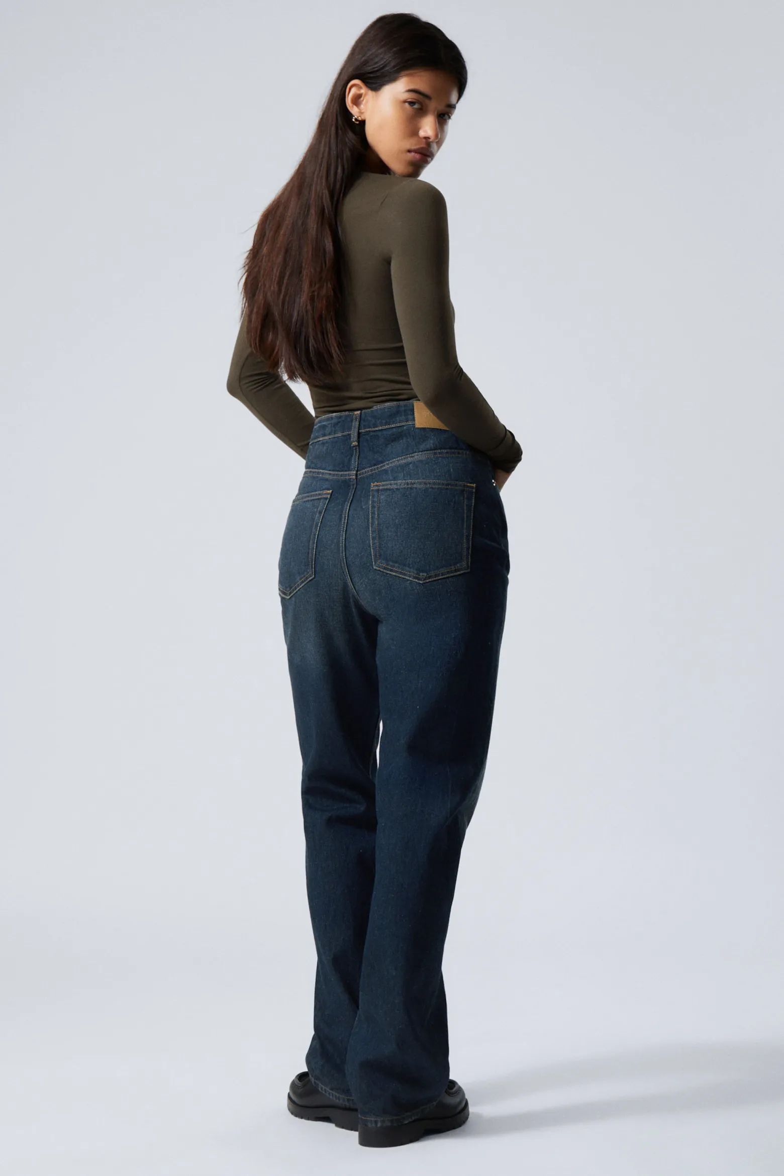 ROWE SUPER HIGH WAISTED REGULAR STRAIGHT LEG JEANS|Weekday Online
