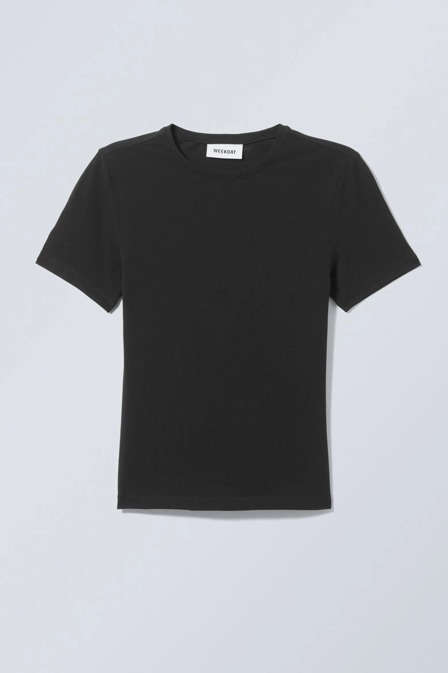 SCHMAL GESCHNITTENES T-SHIRT|Weekday Cheap
