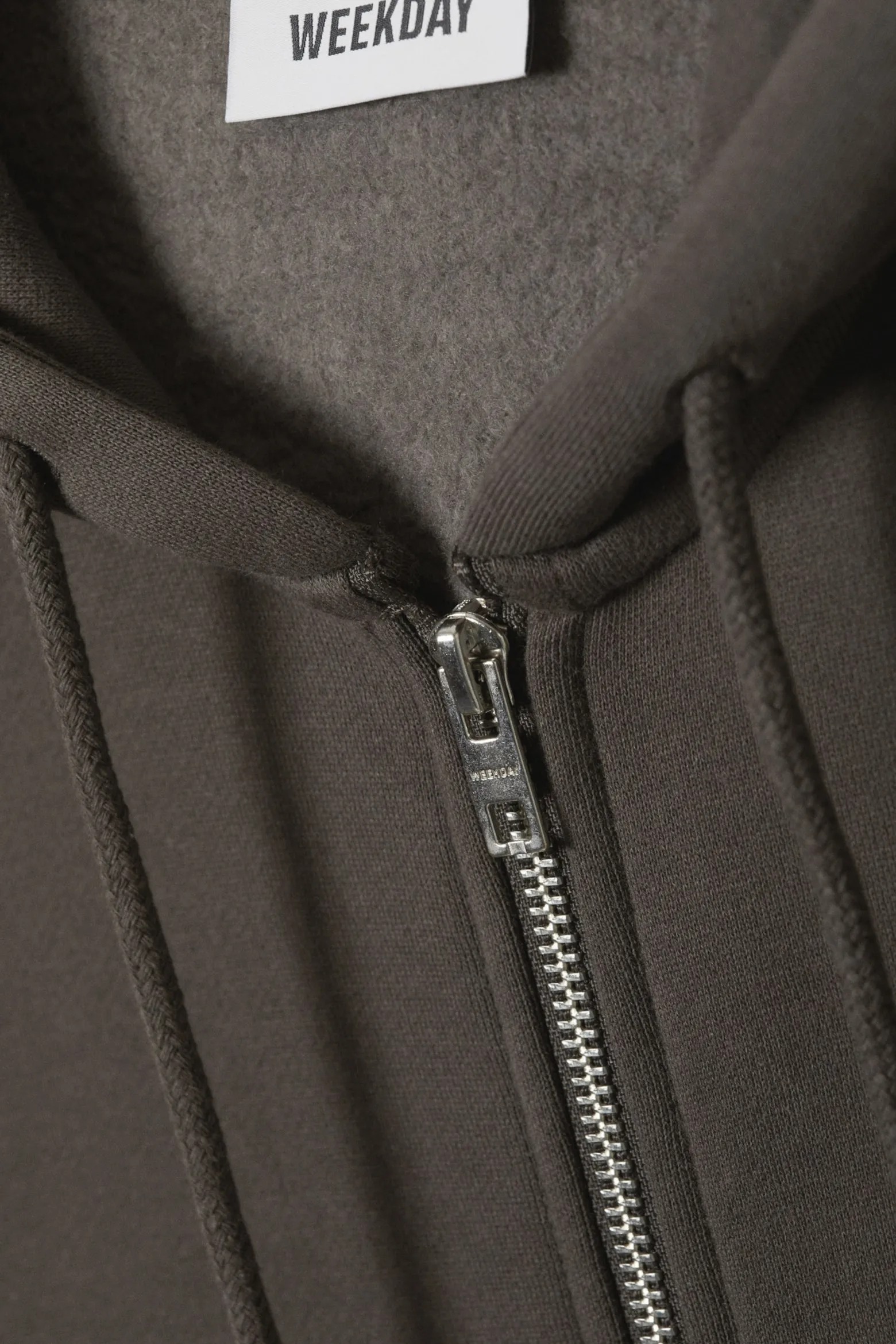 SCHWERER BOXY-KAPUZENPULLOVER MIT REISSVERSCHLUSS|Weekday Best Sale