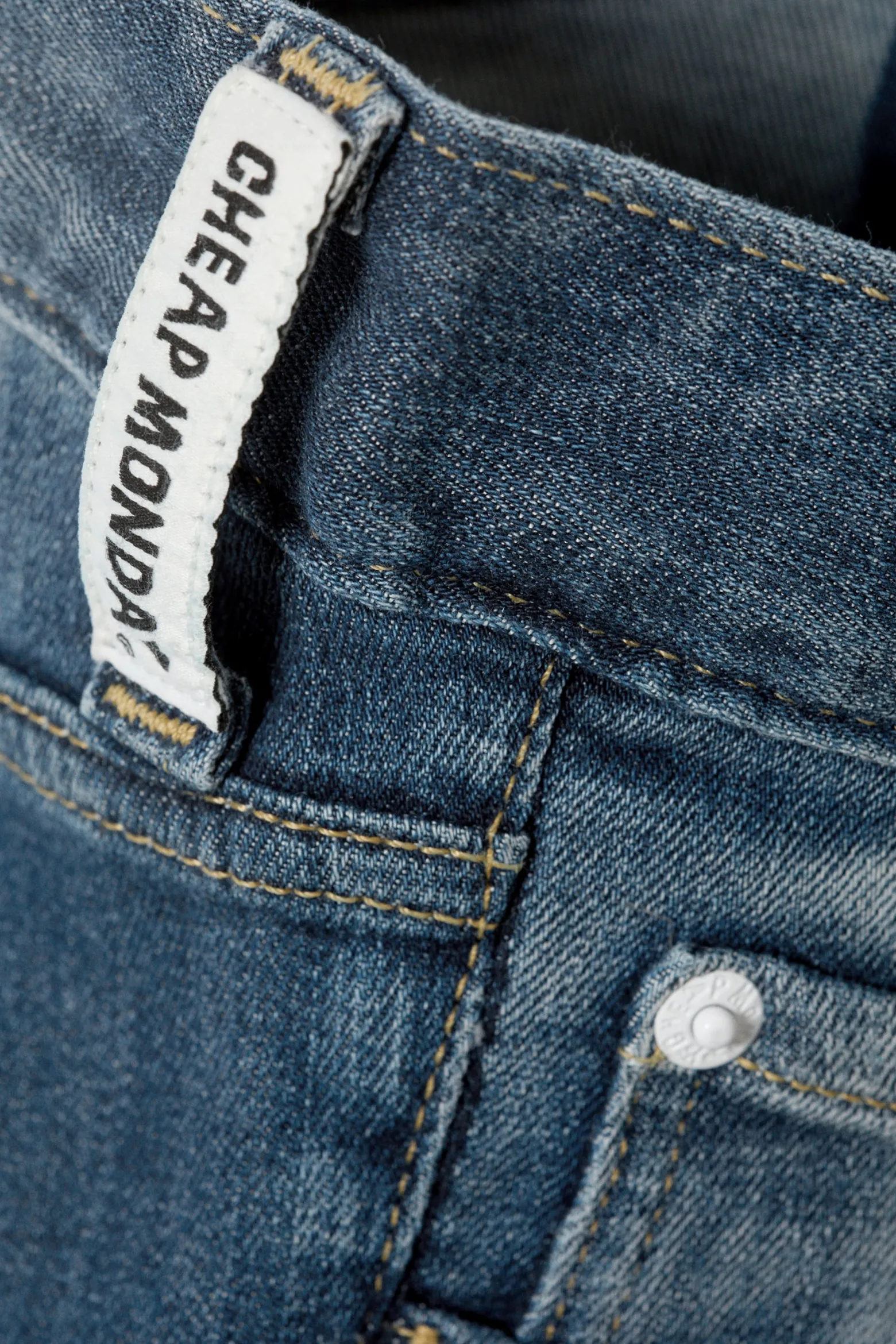 SLEEZE – SKINNY-JEANS MIT NIEDRIGER TAILLE|Weekday New