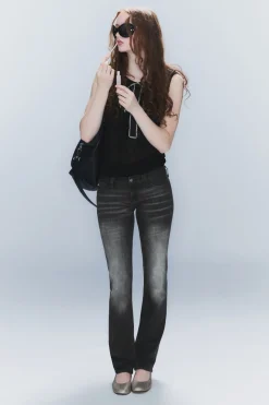 SLEEZIE – SKINNY STRAIGHT JEANS MIT NIEDRIGEM BUND|Weekday Sale