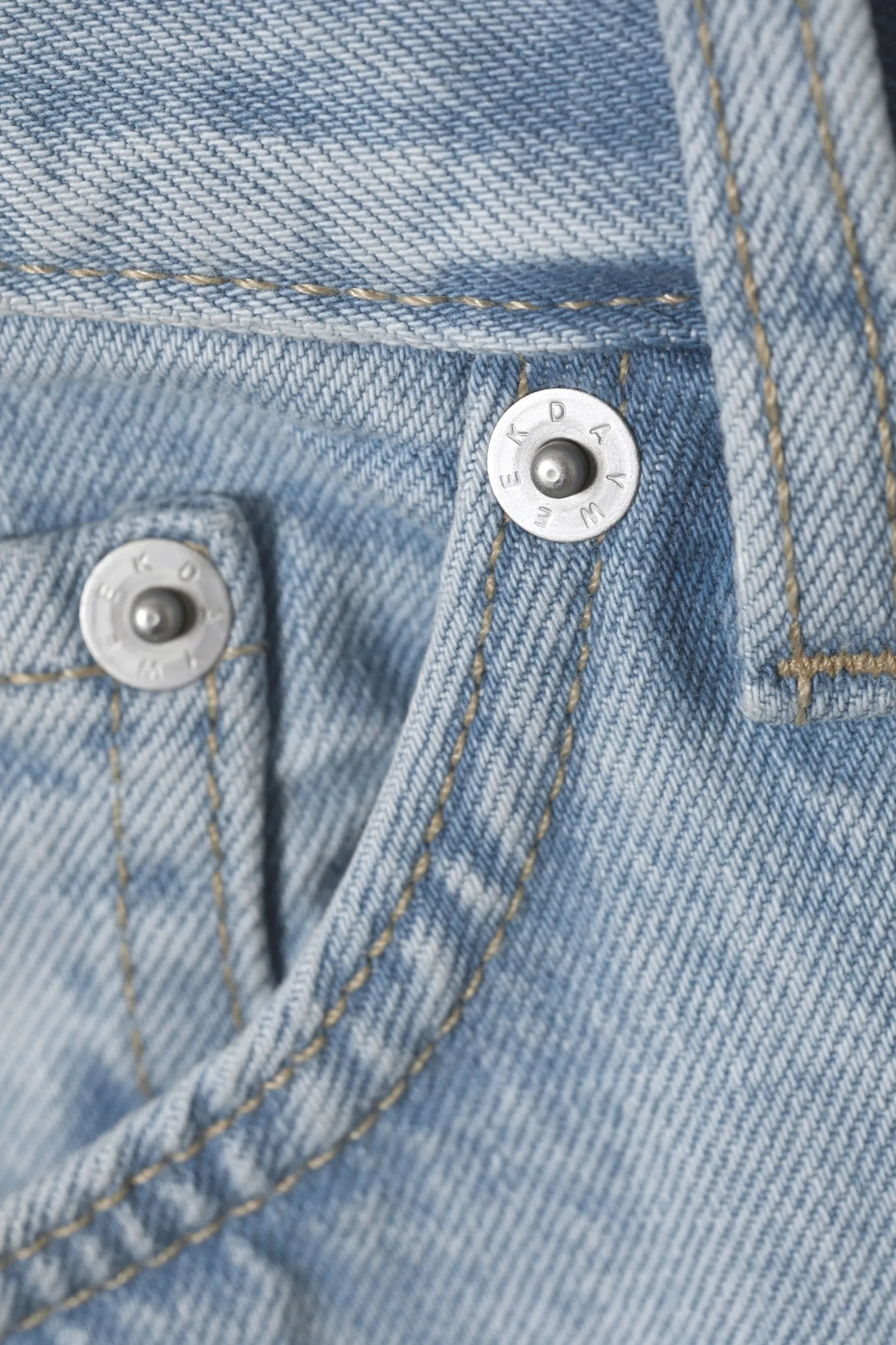 SPACE RELAXED STRAIGHT LEG JEANS|Weekday Sale