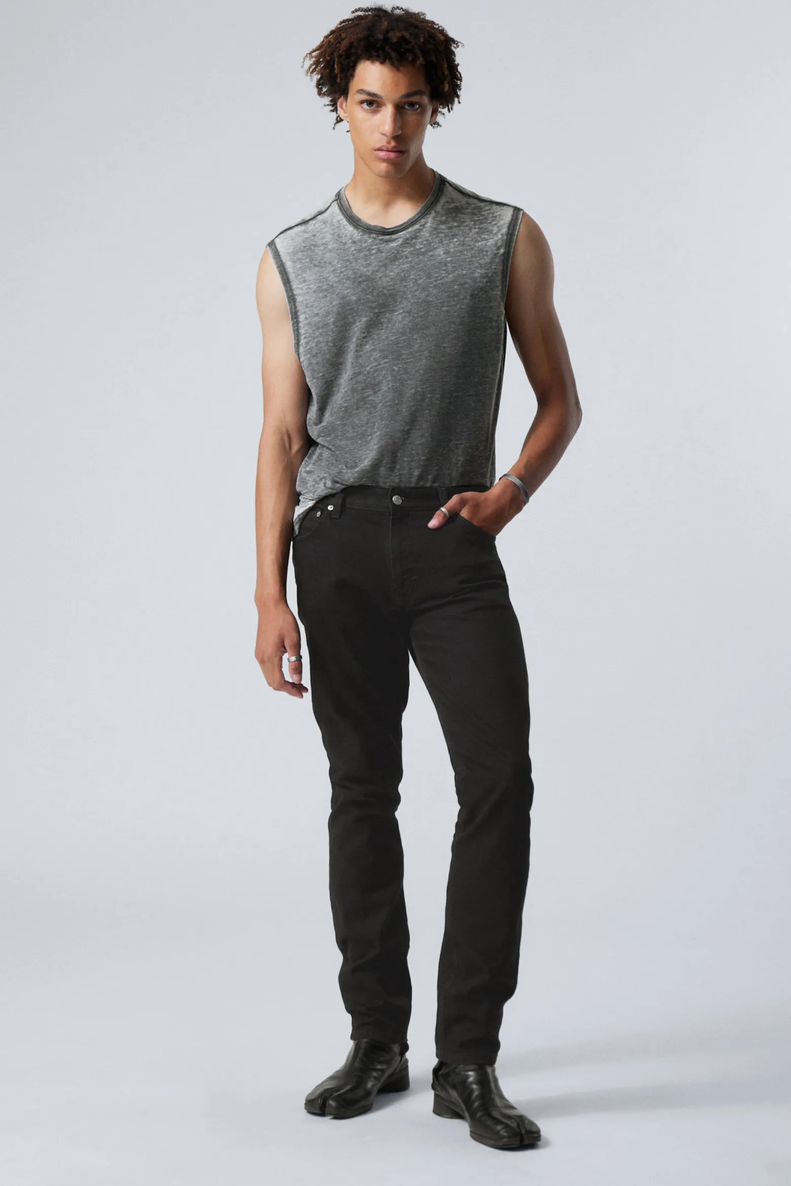 SUNDAY SLIM TAPERED LEG JEANS|Weekday Cheap