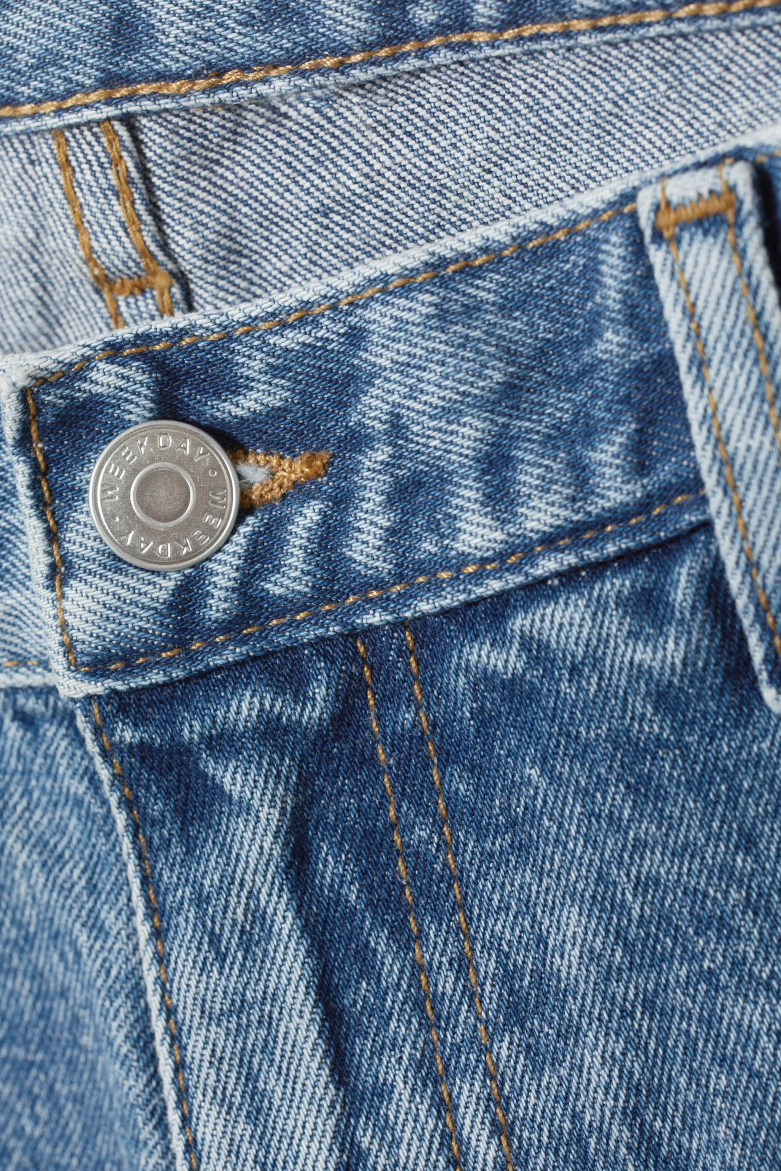 SUNDAY SLIM TAPERED LEG JEANS|Weekday Flash Sale