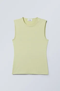 WEICHES, ENG ANLIEGENDES TANKTOP|Weekday Cheap