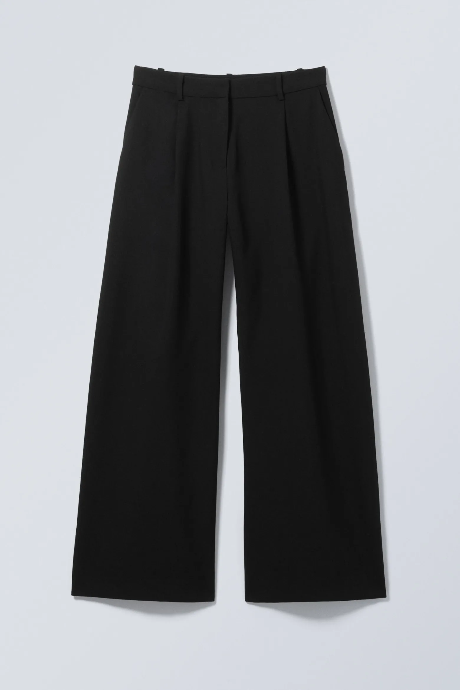 WEITE ANZUGHOSE MIT NIEDRIGER TAILLE|Weekday Shop