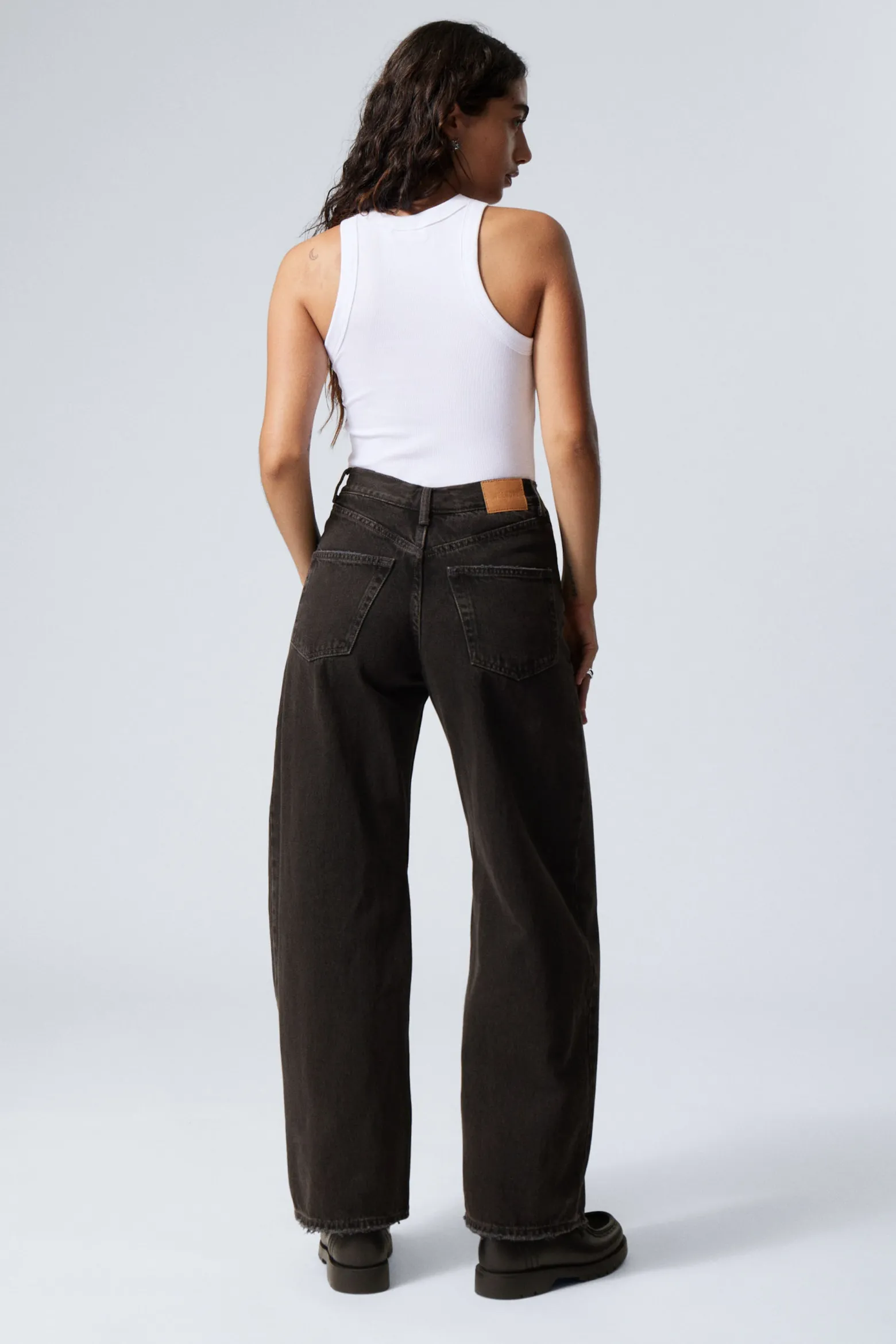 WEITE JEANS MIT NIEDRIGEM BUND|Weekday Shop