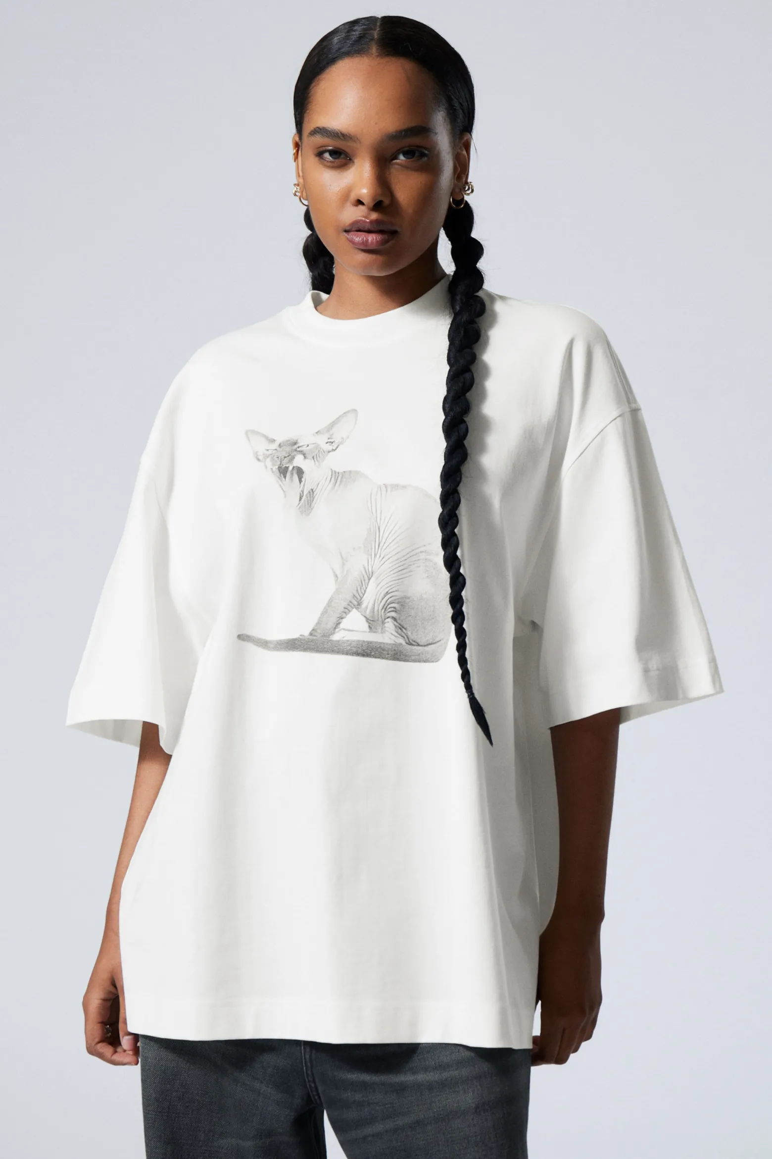 WEITES OVERSIZE-T-SHIRT MIT PRINT|Weekday Flash Sale